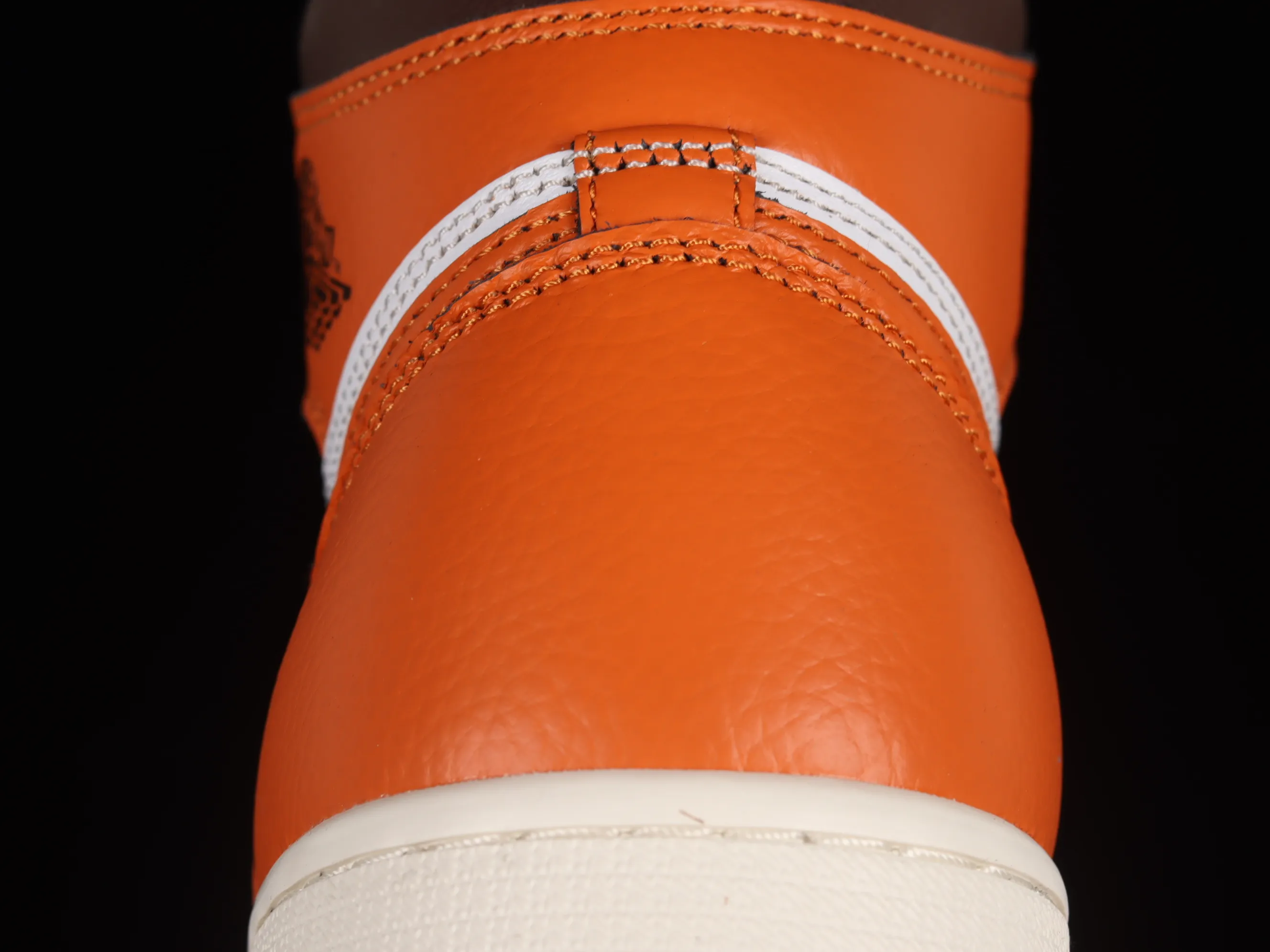 All categories Air Jordan Jordan series basketball shoes Air Jordan 1 High Air Jordan 1 High OG "Starfish" AJ1 Joe 1 Hermes Orange high-top basketball shoes DO9369-101